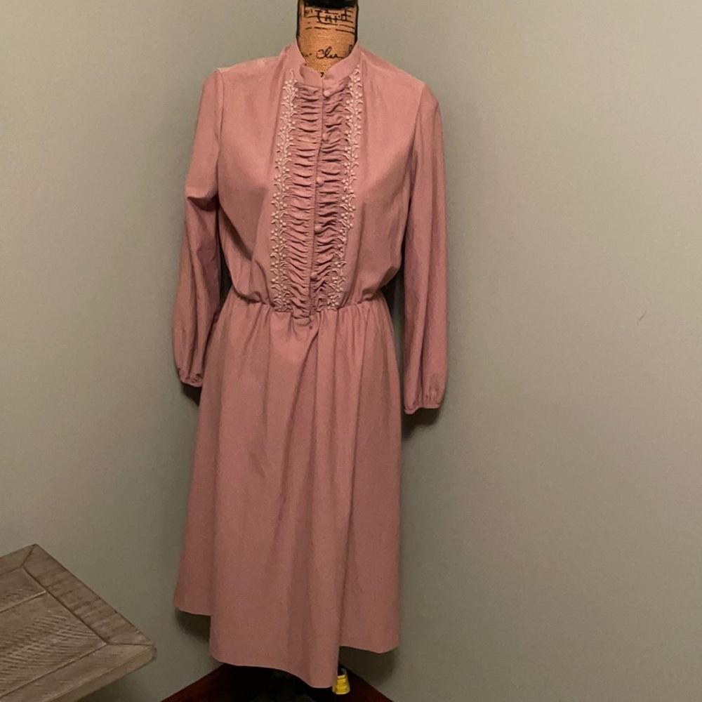 1970s midi brown dress. Size small.
